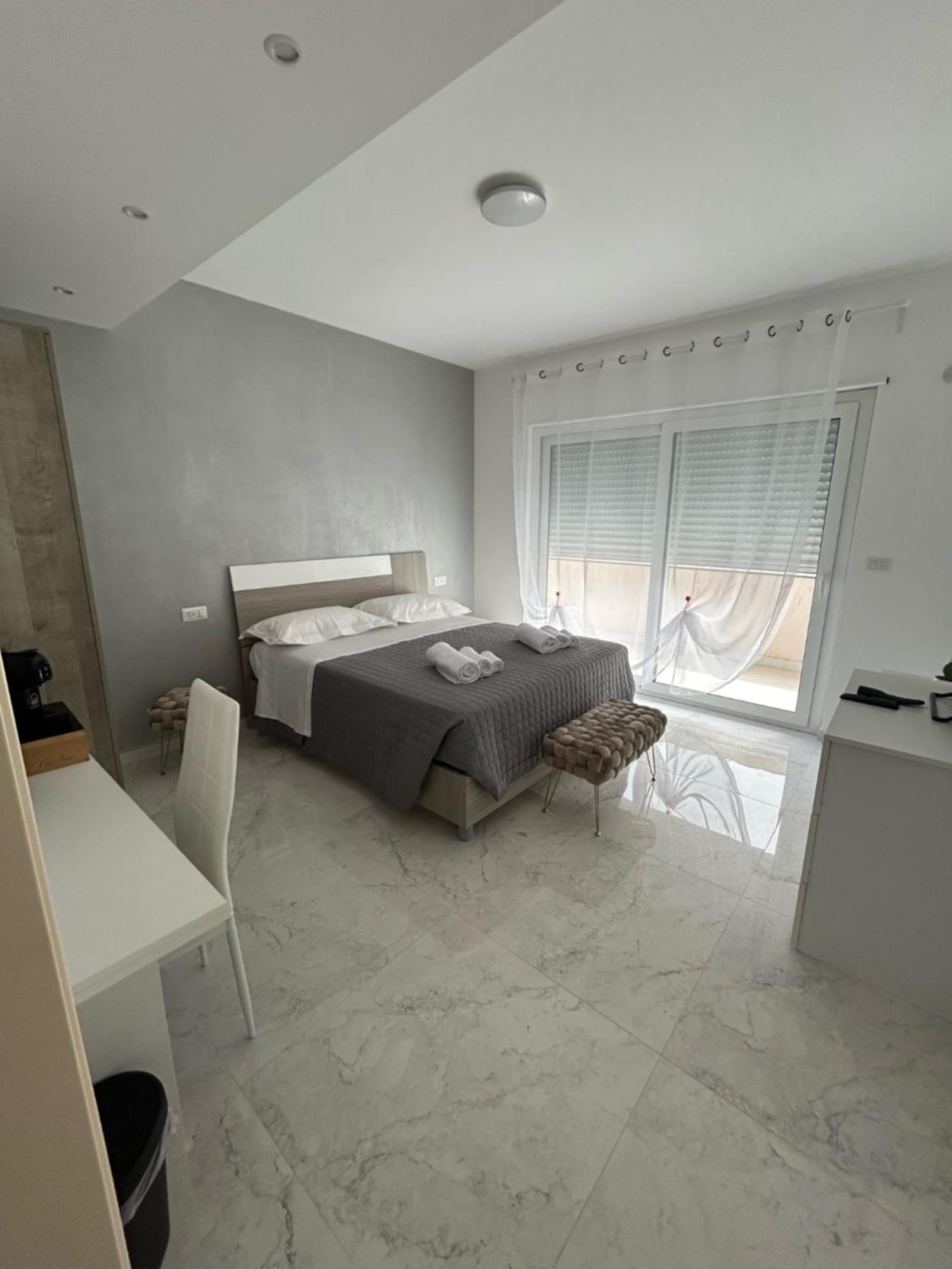 Aqua Marine B&B - Rooms And Apartments Milazzo Kültér fotó